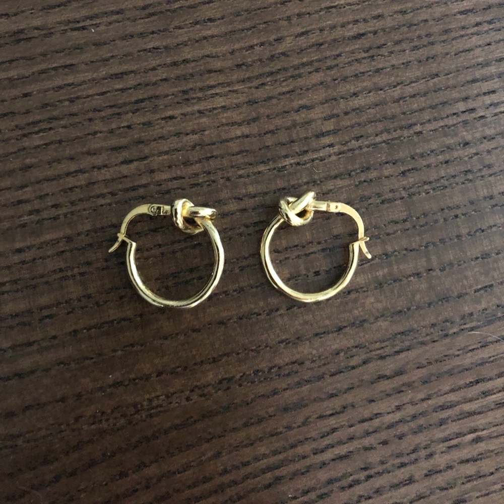 NWOT gold knot earrings